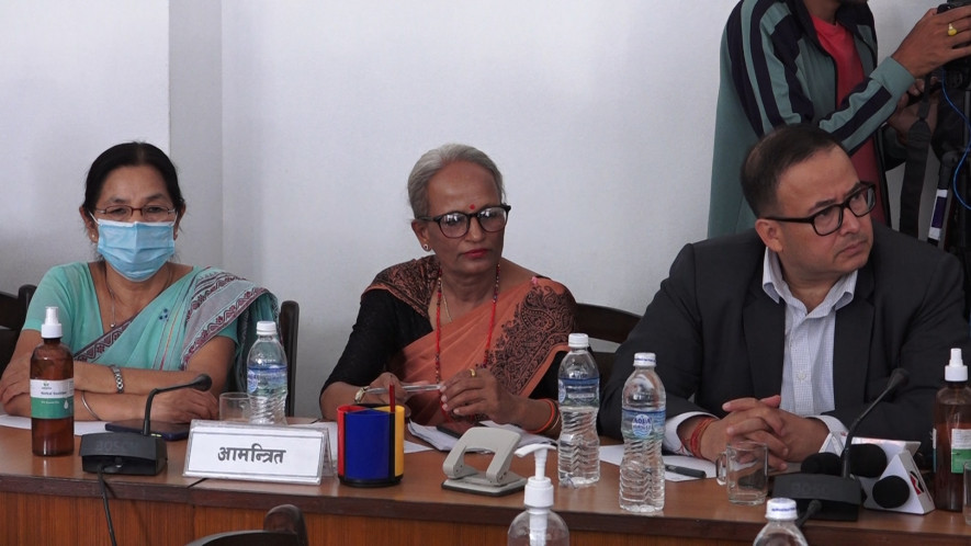 चिकित्सकमाथि कुटपिट गर्नेमाथि कारबाही गर्न समितिको निर्देशन 